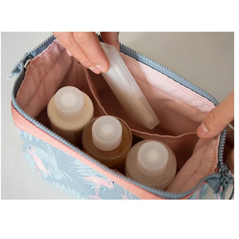Nueva bolsa de cosméticos de moda para mujer, bolsas de maquillaje impermeables.