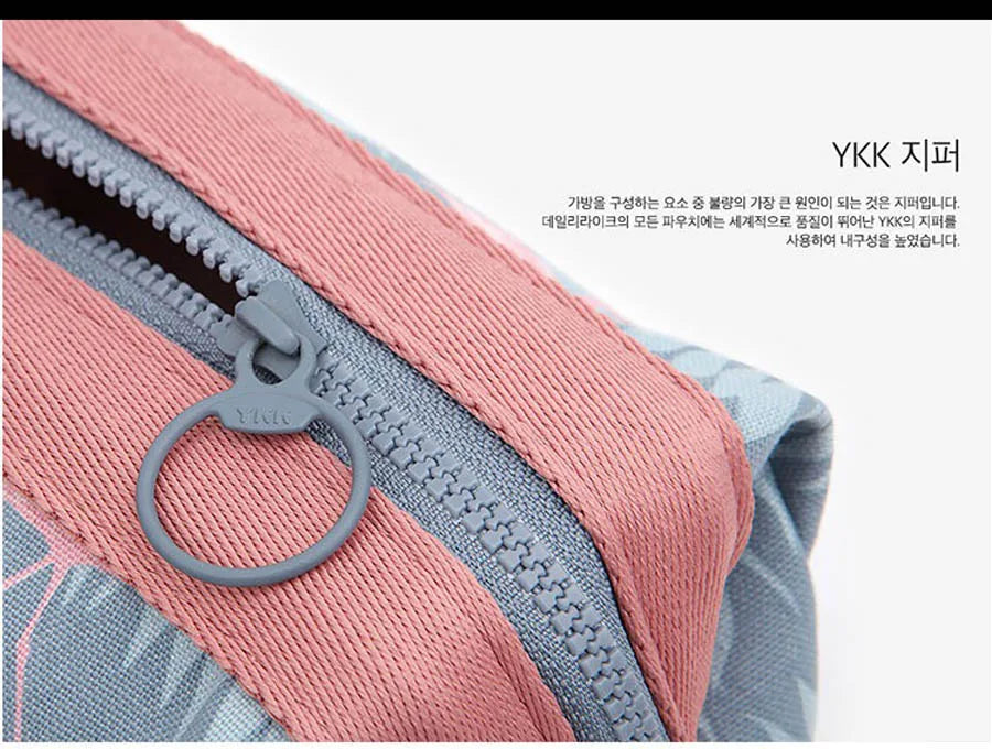 Nueva bolsa de cosméticos de moda para mujer, bolsas de maquillaje impermeables.