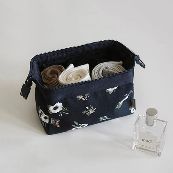 Nueva bolsa de cosméticos de moda para mujer, bolsas de maquillaje impermeables.