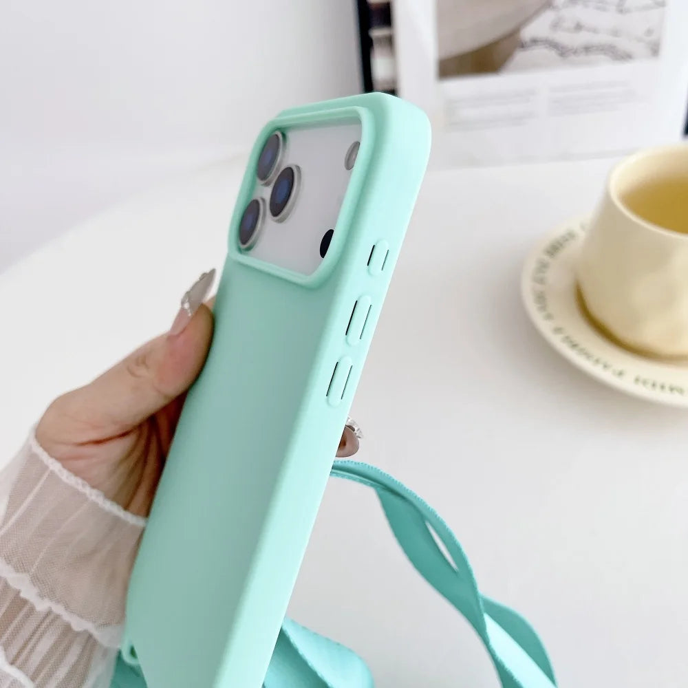 Funda de silicona mate con cordón y correa para collar cruzado para iPhone 17 16 15 14 Pro Max 11 12 13 XR X XS 8 Plus