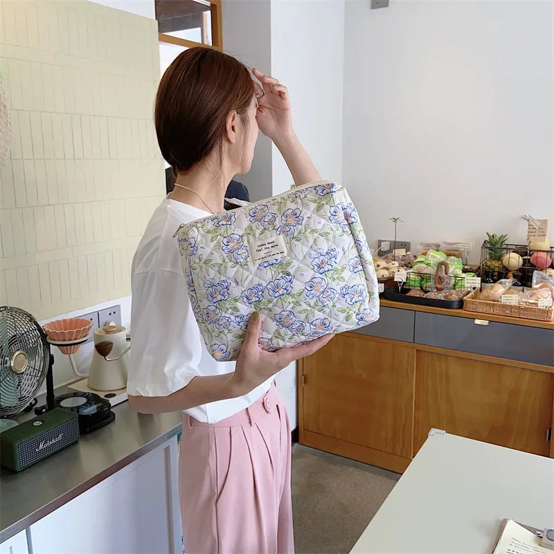 Bolsas de cosméticos de gran capacidad para mujer.