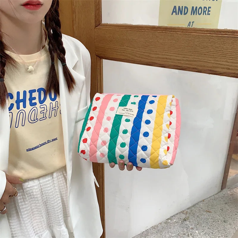 Bolsas de cosméticos de gran capacidad para mujer.